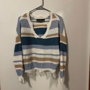 Off-the-shoulder V-neck sweater!!